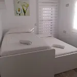 Aloha Apartament Sun&beach Apartment *
