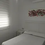 Апартаменти Aloha Apartament Sun&beach *